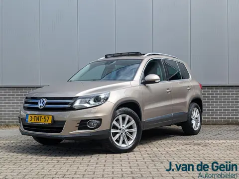 Volkswagen Tiguan 2.0 TSI Sport&Style 4Motion | Panorama | Leer | Trekhaak | Org NL
