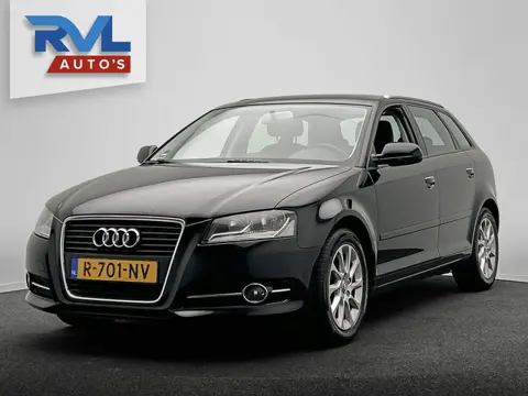 Audi A3 Sportback 1.2 TFSI Ambiente Climate-control Cruise Lichtmetaal Stoelverwarming