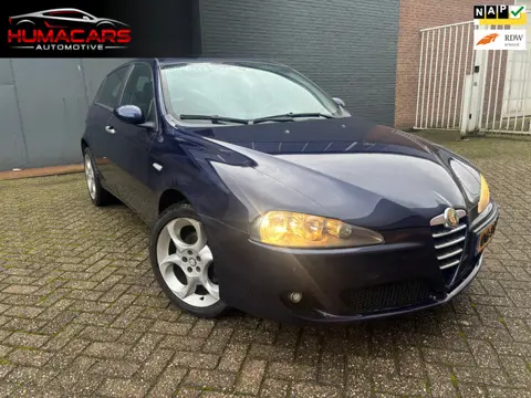 Alfa Romeo 147 1.6 T.Spark Veloce Distinctive|Nap|Airco|Navi|dealer onderhoud