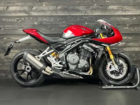Triumph SPEED TRIPLE 1200 RR - 45716391