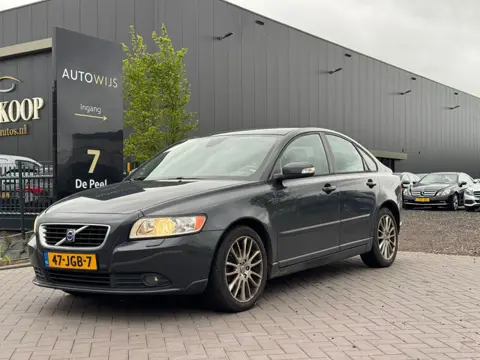 Volvo S40 2.4 Edition II|AUT|LEDER|TREKHAAK|D-RIEM VV|NIEUWE APK