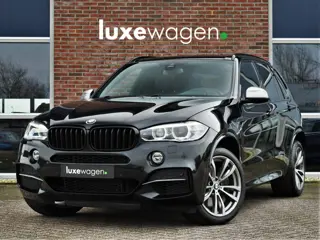 BMW X5 M50d 381pk grijs kenteken Pano HUD H/K Trekh 20inch