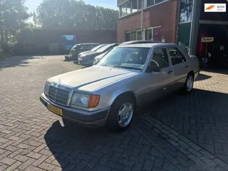 Mercedes-Benz 200-500 (W124) 200