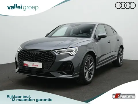 Audi Q3 Sportback 45 TFSI e 245 pk S-tronic S-Line | Leder/alcantara | Achteruitrijcamera | Stoelver