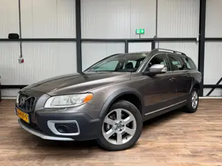 Volvo XC70 2.4 D5 Summum / AWD / Automaat / LEDER / CRUISE / BLIS / Memory /