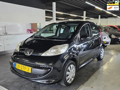 Peugeot 107 1.0-12V XS/AIRCO/NIEUWE APK BIJ AFLEVERING!/