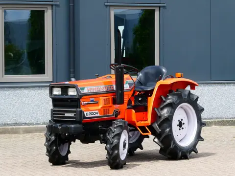 Hinomoto E2004 4wd / 0852 Draaiuren / Miditrekker