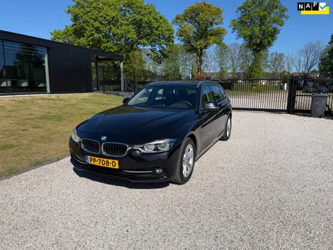 BMW 3-serie Touring 318i Executive Nwe APK en beurt