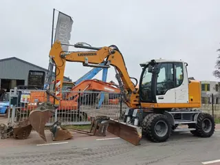 Liebherr A 910 Compact mobiele graafmachine excavator 12,5T