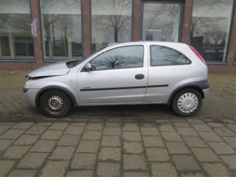 Opel Corsa 1.7 DTI Plaatwerk en Onderdelen