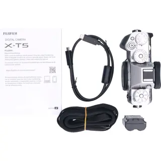 Tweedehands Fujifilm X-T5 Body Silver CM6828