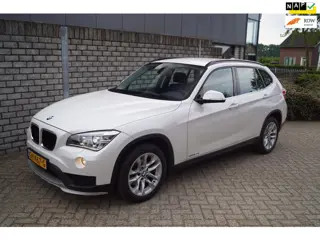 BMW X1 SDrive20i Executive Autom Navi Professional Clima Xenon Cruise PDC LMV Trekhaak enz NL Auto.