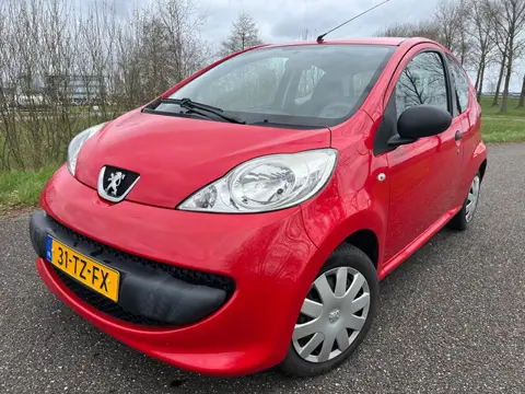 Peugeot 107 1.0-12V XR | Nieuwe apk
