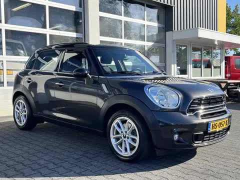 MINI Countryman 1.6 Cooper S Airco Cruise controle Trekhaak 1000kg trekgewicht Stuurwielbediening Te