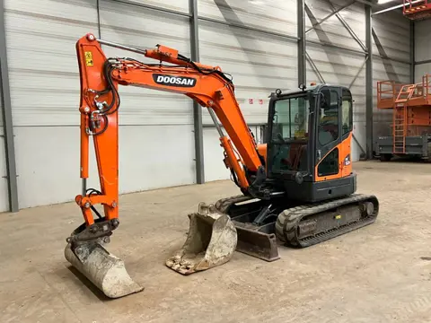 Doosan DX 62 R-3 (bj 2018)