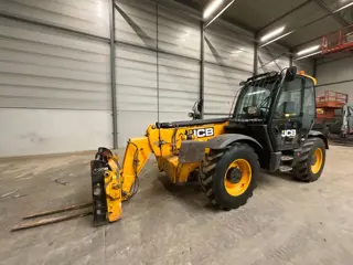 JCB 540-140 (bj 2021)