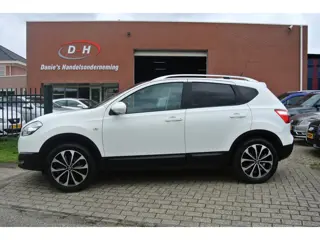 Nissan Qashqai 1.6 Visia airco panoramadak trekhaak apk 03-02-2027 inruil mogelijk