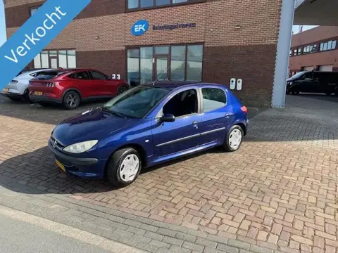 Peugeot 206 XT 1.4 AIRCO!! (bj 2001)