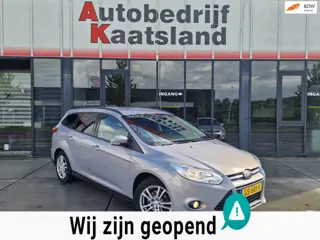 Ford Focus Wagon 1.0 EcoBoost Edition Plus 6 Bak - Trekhaak - Stoelverwarming - 2014