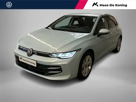 Volkswagen Golf 1.5eHybrid 204pk Life Edition DSG · Apple/Android · Camera + Parkeersensoren · Dodeh
