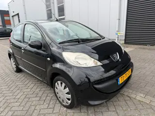 Peugeot 107 1.0-12V XS