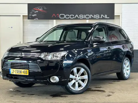 Mitsubishi Outlander 2.0 PHEV Instyle+ (bj 2014, automaat)