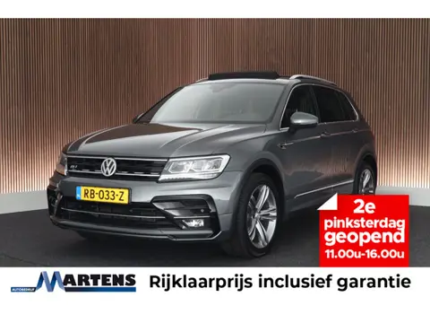 Volkswagen Tiguan 1.4 TSI R-Line Highline Trekhaak Panoramadak Camera Stoelverwarming Virtual Cockpi