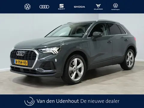 Audi Q3 45 TFSIe Business Ed. | Matrix-LED | Navigatie | 19" | ACC