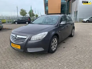 Opel Insignia Sports Tourer 1.8 Edition Grijs 2010 Airco Navi