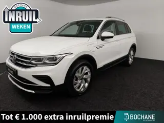 Volkswagen Tiguan 1.4 TSI eHybrid Elegance | Panoramadak | Stoelverwarming | Camera | elektrisch bed