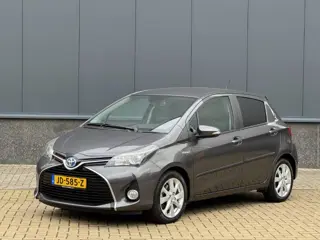 Toyota Yaris 1.5 Full Hybrid Dynamic (bj 2015, automaat)