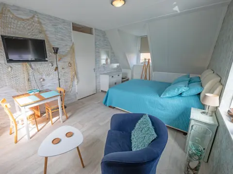 Royale kamer rustig gelegen bij het dorpscentrum