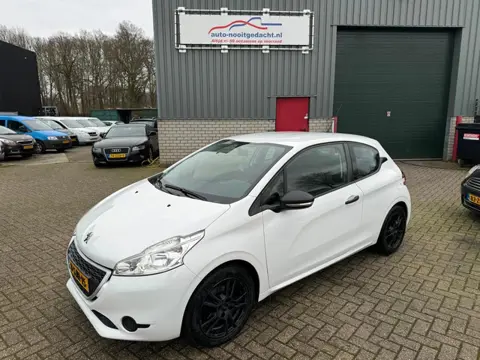 Peugeot 208 1.2 VTi Access
