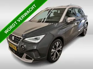 SEAT Arona 1.0 TSI Xperience 111PK Automaat / Stoelverwarming / Airco-ecc. / 1/2 leder / Lmv.18" / N