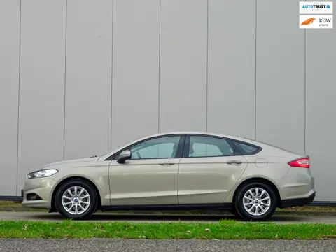 Ford MONDEO 1.5 TITANIUM /// Dealer-Oh / Nieuw-Staat /