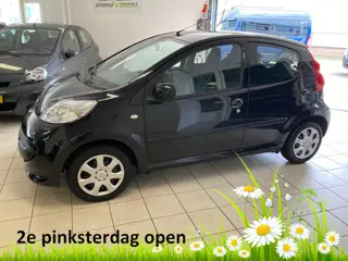 Peugeot 107 1.0-12V XS. Zuinig en betrouwbaar. Geleverd met nw APK