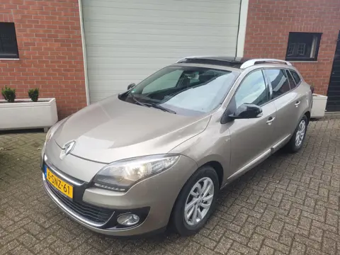 Renault Mégane Estate 1.5 dCi Bose | Trekhaak | Pano | Keyless