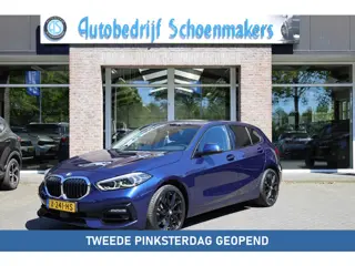 BMW 1-serie 118i High Executive STOELVERWARMING 18"LMV CRUISE NAVI 2xPDC CLIMA HALFLEER M-STUUR