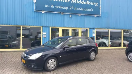 OPEL SIGNUM 2.2-16v Sport