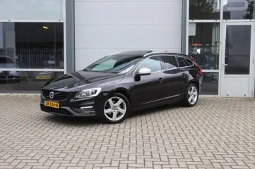VOLVO V60 2.0 T4 190PK BUS. SPORT AUT/DEALERONDERH./STANDK./SCHUIFDAK/LEER
