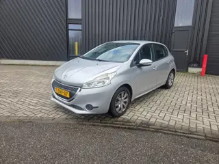 Peugeot 208 1.2 VTi Blue Lease Executive