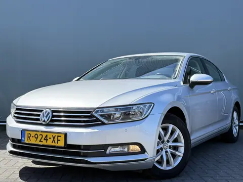 Volkswagen Passat BWJ 2017 | 1.8TSI 180PK Highline AUTOMAAT  | TREKHAAK | STOEL&STUUR VERW | VERW AC