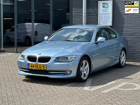 BMW 3-serie Coupé 320i Corporate Lease/2E EIG/6-BAK/CARPLAY/NAVI/NETTE STATT!!