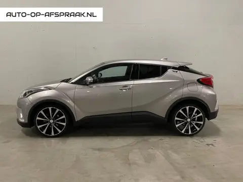 Toyota C-HR 1.8 Hybrid Executive Navi Clima Cruise Camera PDC Stoelverwarming