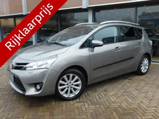 Toyota Verso 1.6 VVT-i Comfort | Trekhaak | Stoelverwarming | LMV
