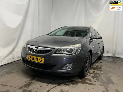Opel Astra Sports Tourer 1.4 Turbo Sport - Schade