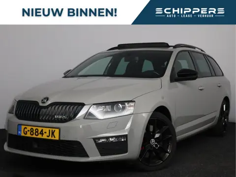 Škoda Octavia Combi 2.0 TSI RS 221pk | Glazen schuif-kanteldak | Leer |