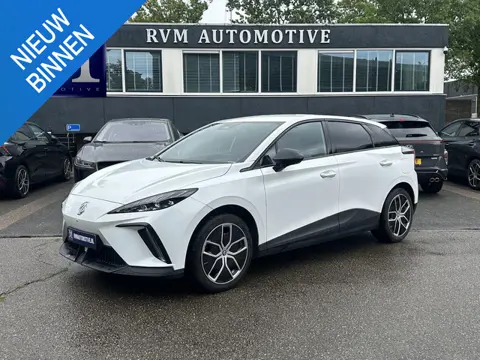 MG MG4 Electric Luxury 64 kWh SOH 96% | 10K KM!! |360 CAMERA| 7 JAAR MG GARANTIE T/M 07-2031| ELEK. 