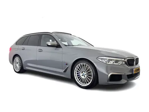 BMW 5 Serie Touring M550d xDrive High Executive Aut. *PANO | HEAD-UP | ADAPTIVE-CRUISE | LEATHER | L