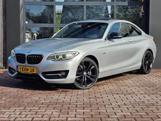 BMW 2 Serie Coupé 220i High Executive Sport | Automaat | Xenon | Leder | Stoelverwarming | Schuif/he